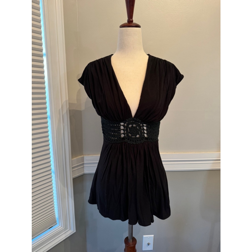 Sky | Women’s Black Top | Size S